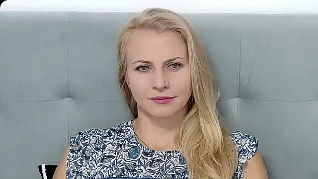 K  Adrienne online show from 09-09-25, 05:40