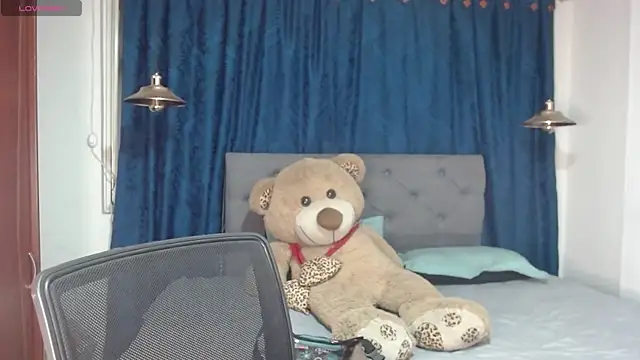 sarah lovesu online show from 09-22-25, 08:33