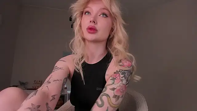 sugar club online show from 04-27-26, 05:44