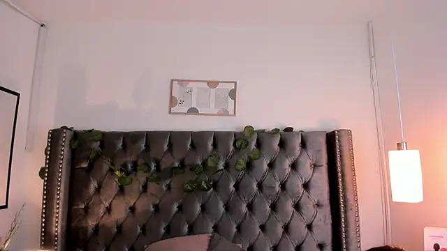 Snapshot of Kim_Blane chatting on 01-25-25, 03:30 Kim Blane online show from 01-25-25, 03:30