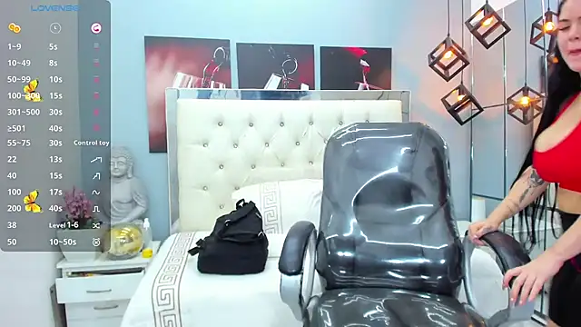 pearl weet online show from 10-14-25, 06:20