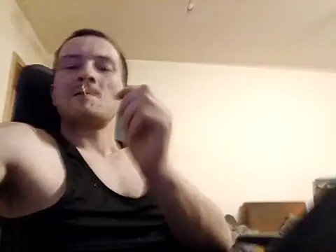 sexymann92 online show from 05-05-26, 06:38
