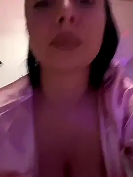 Snapshot of YreneRay chatting on 12-04-24, 11:19 YreneRay online show from 12-04-24, 11:19