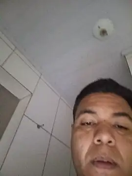 Snapshot of Carloscova25 chatting on 06-18-26, 03:16 Carloscova25 online show from 06-18-26, 03:16