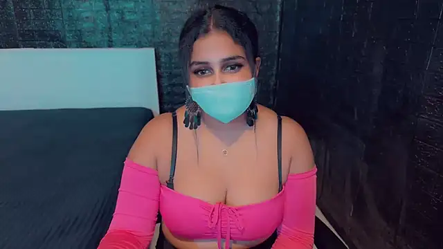 Snapshot of SonY_CaM chatting on 01-14-25, 05:23 SonY CaM online show from 01-14-25, 05:23