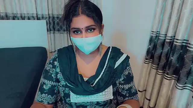 Snapshot of SonY_CaM chatting on 11-08-25, 05:01 SonY CaM online show from 11-08-25, 05:01