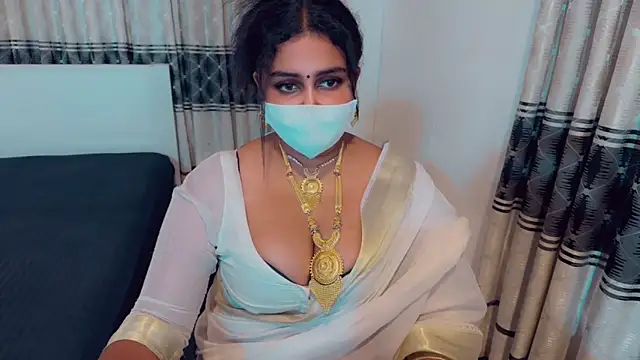 Snapshot of SonY_CaM chatting on 12-15-25, 04:44 SonY CaM online show from 12-15-25, 04:44