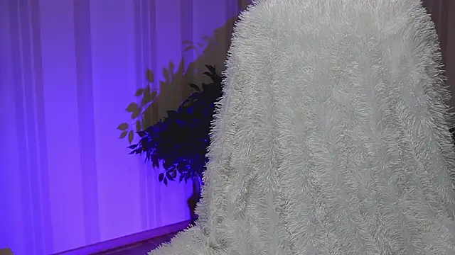 Snapshot of Danielle_Thomas chatting on 03-22-25, 06:22 Danielle Thomas online show from 03-22-25, 06:22