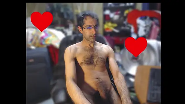 Snapshot of Gsmile1 chatting on 02-21-25, 01:44 Gsmile1 online show from 02-21-25, 01:44