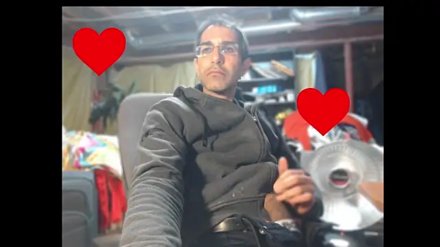 Snapshot of Gsmile1 chatting on 02-27-25, 12:32 Gsmile1 online show from 02-27-25, 12:32