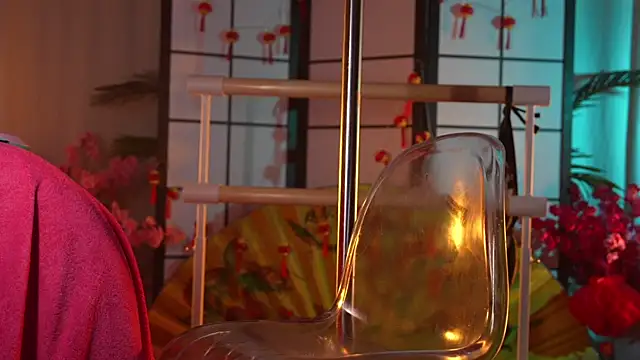 Snapshot of KittyCaitlin chatting on 02-14-25, 02:28 KittyCaitlin online show from 02-14-25, 02:28