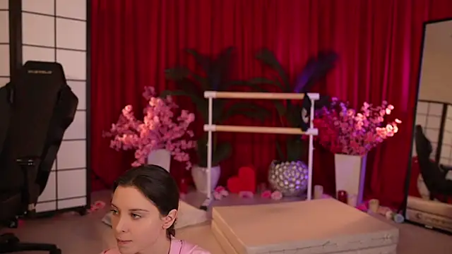 Snapshot of KittyCaitlin chatting on 03-20-25, 08:08 KittyCaitlin online show from 03-20-25, 08:08