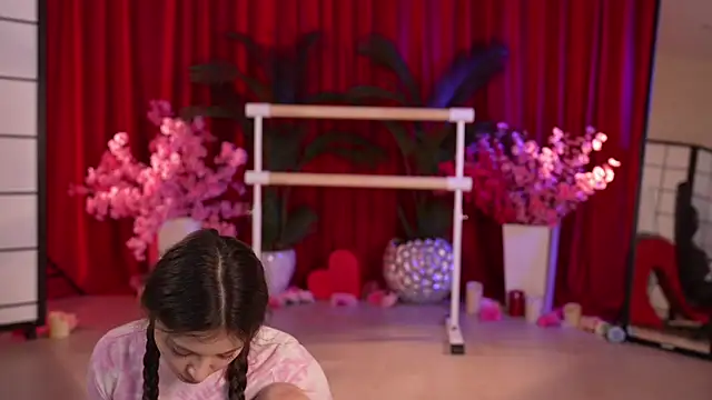 Snapshot of KittyCaitlin chatting on 03-22-25, 07:53 KittyCaitlin online show from 03-22-25, 07:53