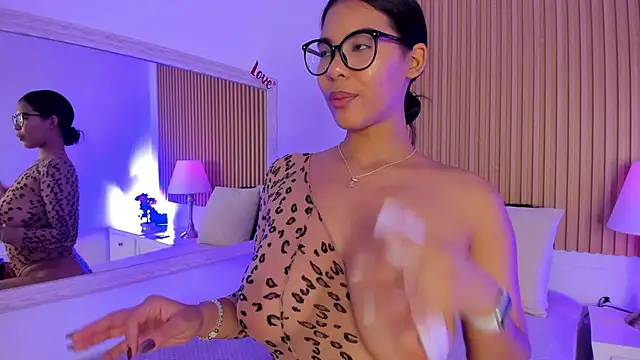 GenesisRuiz online show from 03-08-25, 06:37