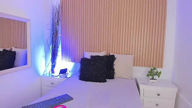 GenesisRuiz online show from 02-25-26, 01:43