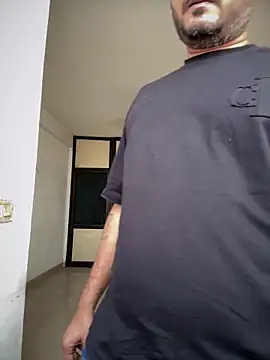 Snapshot of Spicy_aryan chatting on 10-21-25, 08:37 Spicy aryan online show from 10-21-25, 08:37