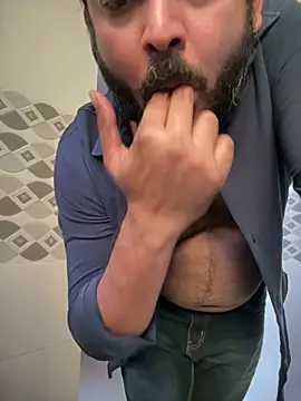 Snapshot of Spicy_aryan chatting on 12-20-25, 08:32 Spicy aryan online show from 12-20-25, 08:32