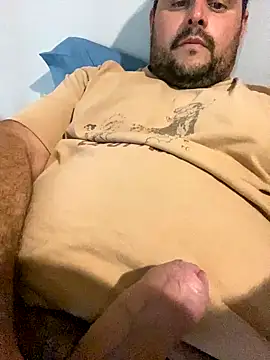 Snapshot of carlos01172011 chatting on 10-22-25, 09:47 carlos01172011 online show from 10-22-25, 09:47