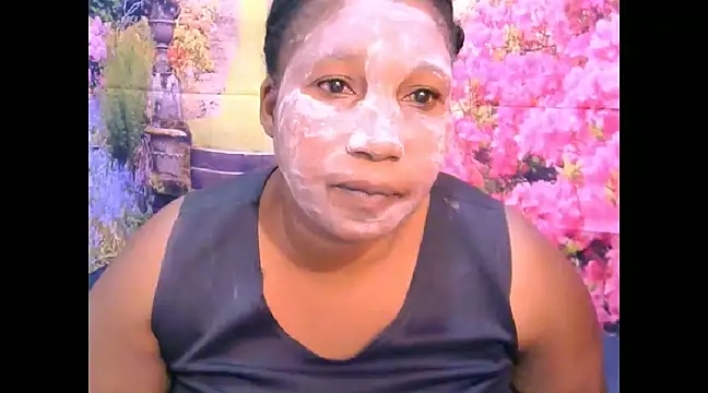 Snapshot of mysticeboney chatting on 01-27-25, 11:43 mysticeboney online show from 01-27-25, 11:43