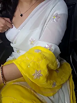 aliyaah singh online show from 10-08-25, 06:16