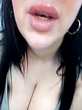 Queen sousou online show from 02-02-25, 09:13