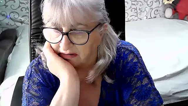 Snapshot of LolkaAlyss chatting on 02-23-25, 02:14 LolkaAlyss online show from 02-23-25, 02:14