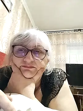 Snapshot of LolkaAlyss chatting on 02-26-25, 08:33 LolkaAlyss online show from 02-26-25, 08:33