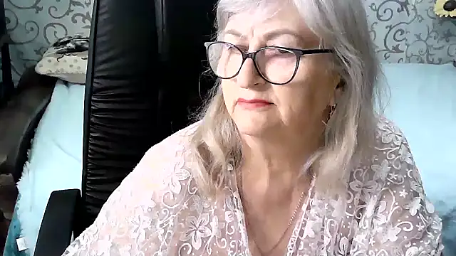 Snapshot of LolkaAlyss chatting on 09-10-25, 07:08 LolkaAlyss online show from 09-10-25, 07:08