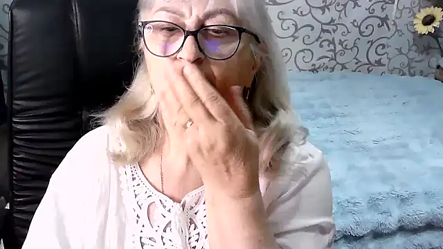 Snapshot of LolkaAlyss chatting on 09-18-25, 06:21 LolkaAlyss online show from 09-18-25, 06:21