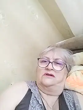 Snapshot of LolkaAlyss chatting on 09-25-25, 02:43 LolkaAlyss online show from 09-25-25, 02:43