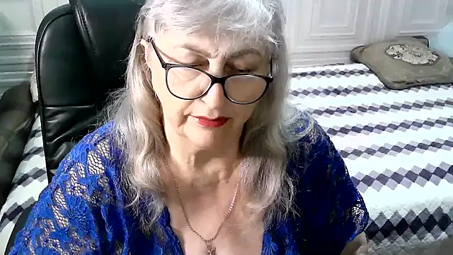 Snapshot of LolkaAlyss chatting on 11-22-25, 09:03 LolkaAlyss online show from 11-22-25, 09:03