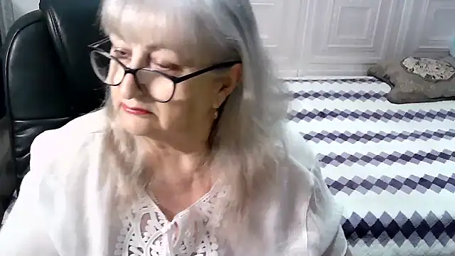 Snapshot of LolkaAlyss chatting on 12-01-25, 08:47 LolkaAlyss online show from 12-01-25, 08:47