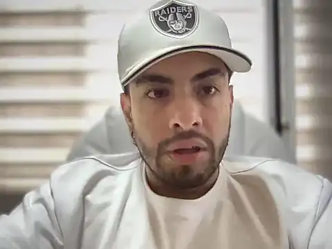 dereck fiore online show from 09-29-25, 05:18