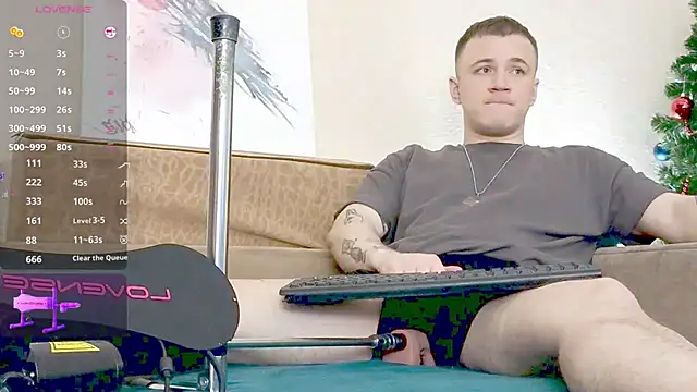 Snapshot of Ethan_and_mike chatting on 12-22-24, 12:38 Ethan and mike online show from 12-22-24, 12:38