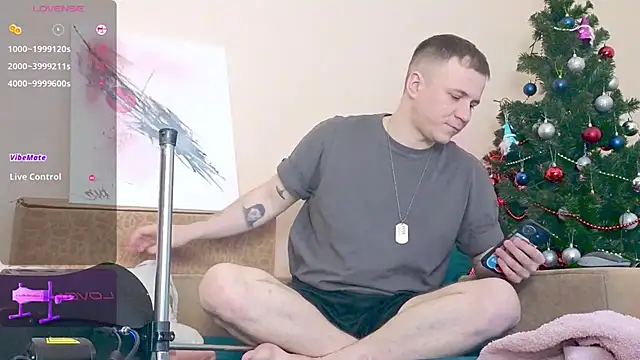 Snapshot of Ethan_and_mike chatting on 01-04-25, 11:00 Ethan and mike online show from 01-04-25, 11:00