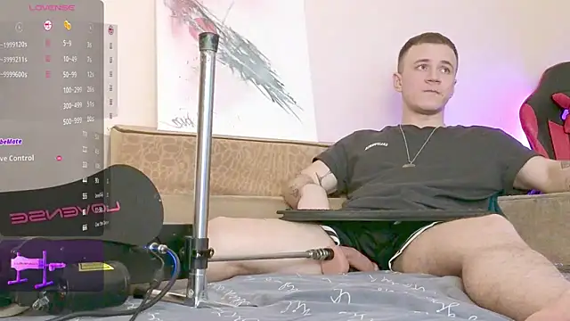 Snapshot of Ethan_and_mike chatting on 03-18-25, 01:31 Ethan and mike online show from 03-18-25, 01:31