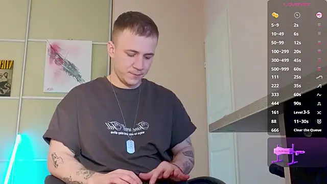 Snapshot of Ethan_and_mike chatting on 09-13-25, 12:38 Ethan and mike online show from 09-13-25, 12:38