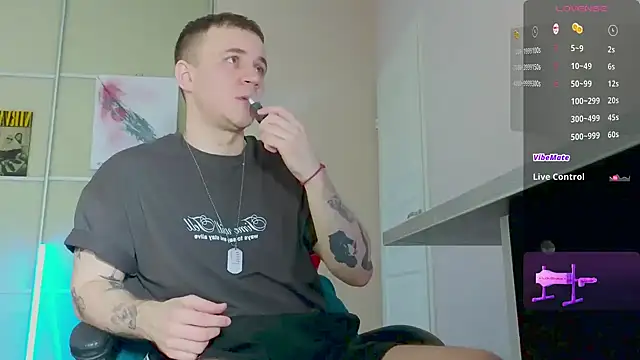 Snapshot of Ethan_and_mike chatting on 10-30-25, 12:17 Ethan and mike online show from 10-30-25, 12:17