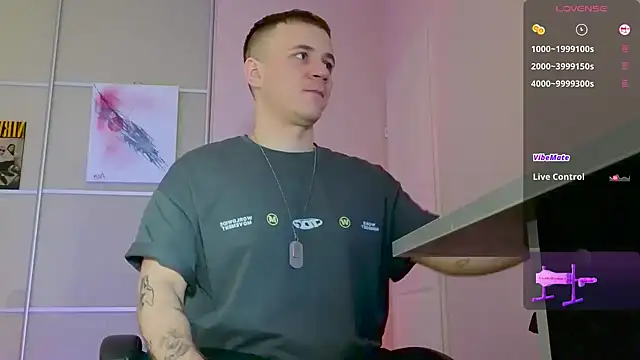 Snapshot of Ethan_and_mike chatting on 11-06-25, 11:00 Ethan and mike online show from 11-06-25, 11:00