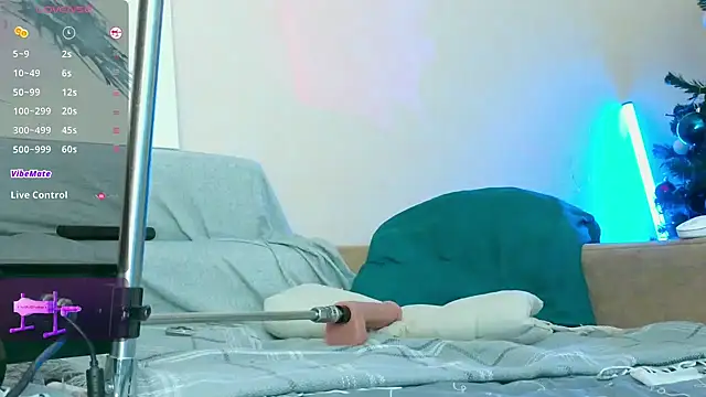 Snapshot of Ethan_and_mike chatting on 12-14-25, 11:59 Ethan and mike online show from 12-14-25, 11:59