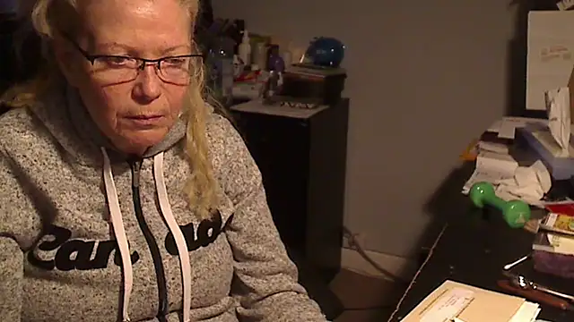 Snapshot of XTRAHORNYONE chatting on 03-23-25, 12:15 XTRAHORNYONE online show from 03-23-25, 12:15