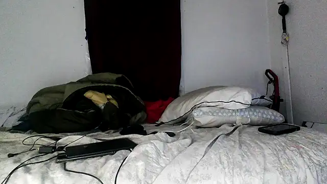 Snapshot of RinsingWood84 chatting on 12-19-24, 07:51 RinsingWood84 online show from 12-19-24, 07:51