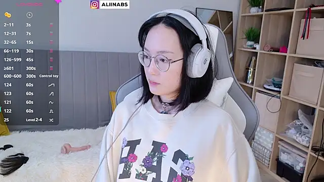 aliiiiiina online show from 02-24-25, 05:54