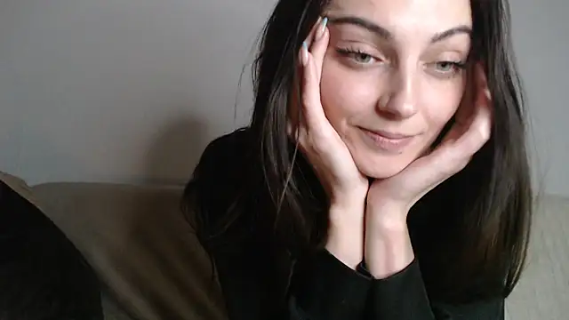 Snapshot of Katze22 chatting on 12-18-24, 05:00 Katze22 online show from 12-18-24, 05:00