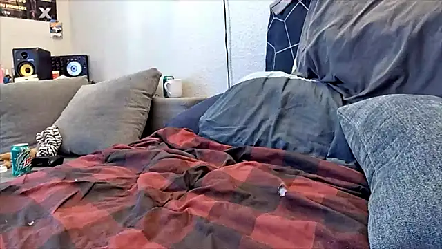 pyrowuff online show from 03-01-25, 05:27