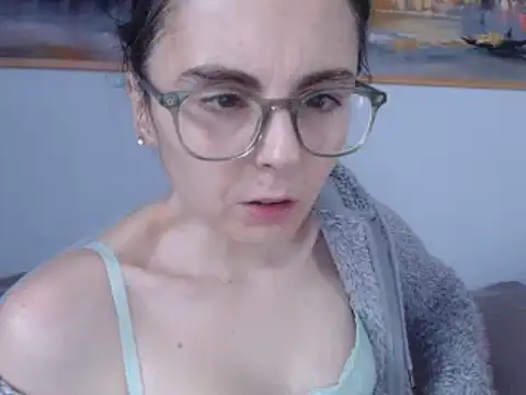 cleophee online show from 03-18-25, 06:46