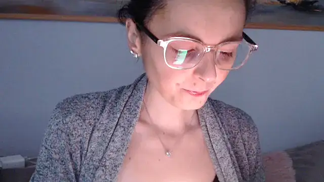 Snapshot of cleophee chatting on 04-13-26, 05:46 cleophee online show from 04-13-26, 05:46