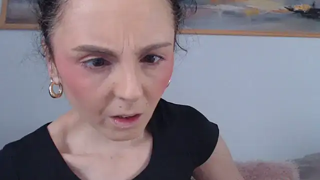 Snapshot of cleophee chatting on 05-18-26, 05:57 cleophee online show from 05-18-26, 05:57