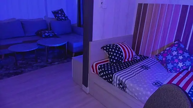 Dora Banks online show from 01-17-25, 03:23