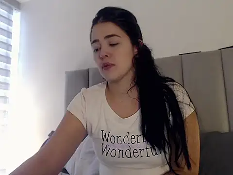 Snapshot of Aleska__Bell chatting on 12-05-25, 08:27 Aleska Bell online show from 12-05-25, 08:27